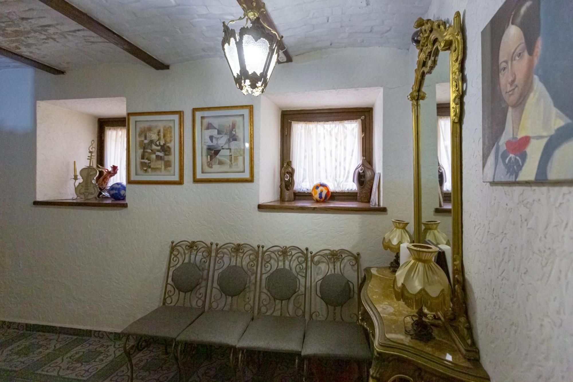 Staryi Krakiv Hotell Lviv Exteriör bild