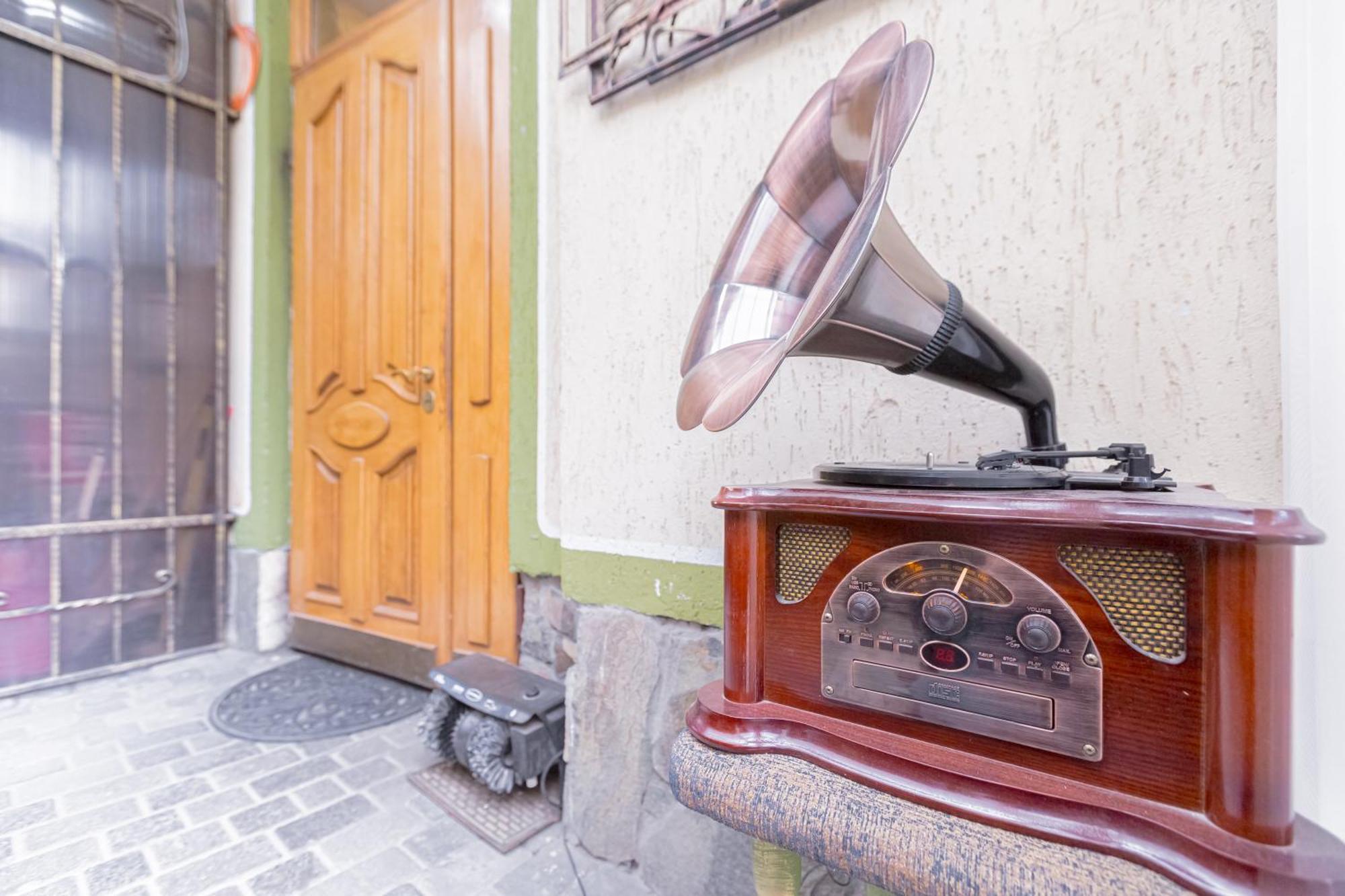 Staryi Krakiv Hotell Lviv Exteriör bild