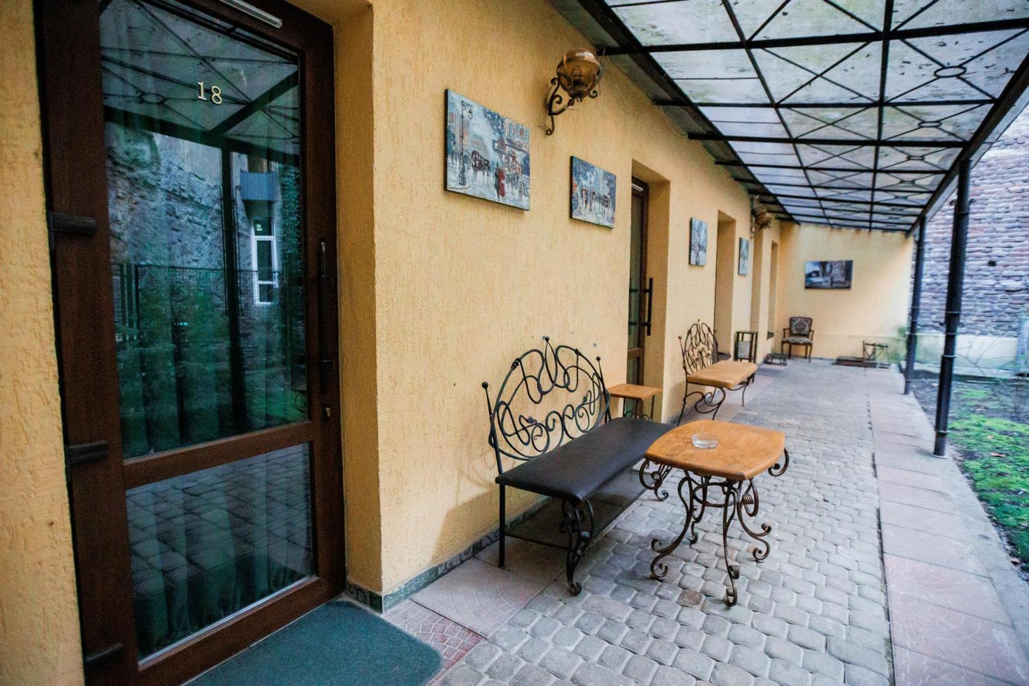 Staryi Krakiv Hotell Lviv Exteriör bild