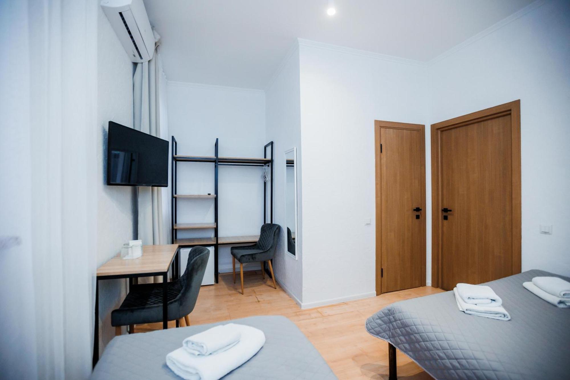 Staryi Krakiv Hotell Lviv Exteriör bild