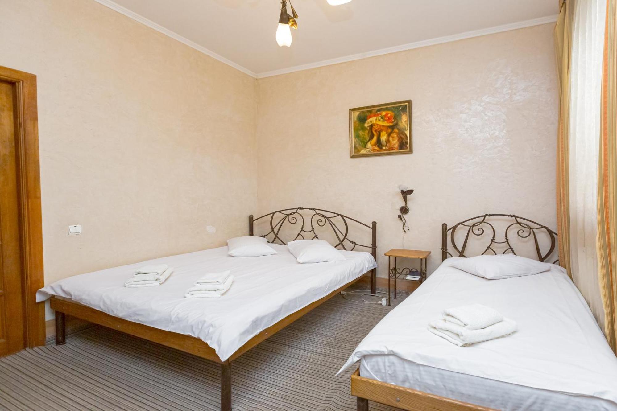 Staryi Krakiv Hotell Lviv Exteriör bild