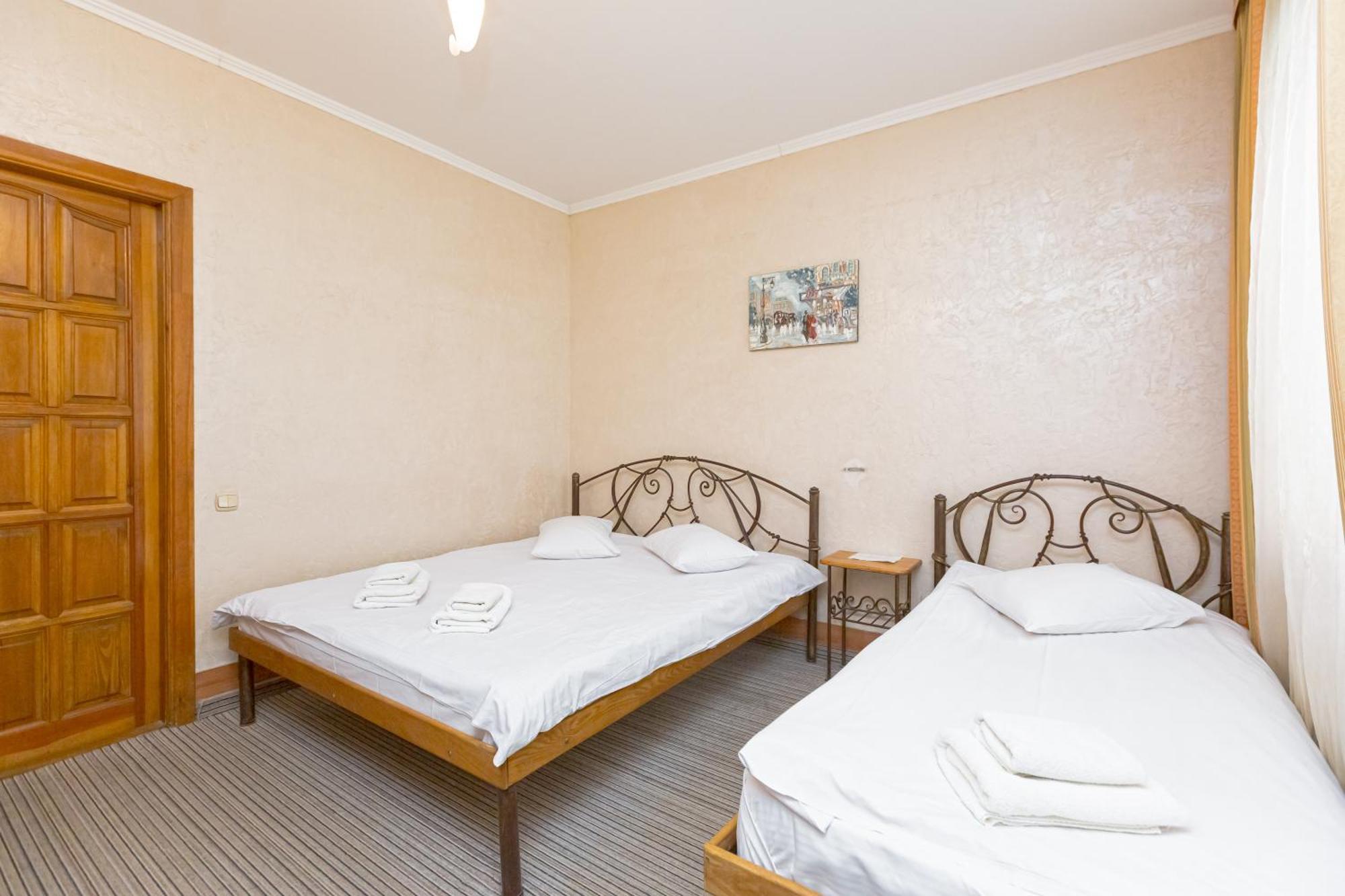 Staryi Krakiv Hotell Lviv Exteriör bild