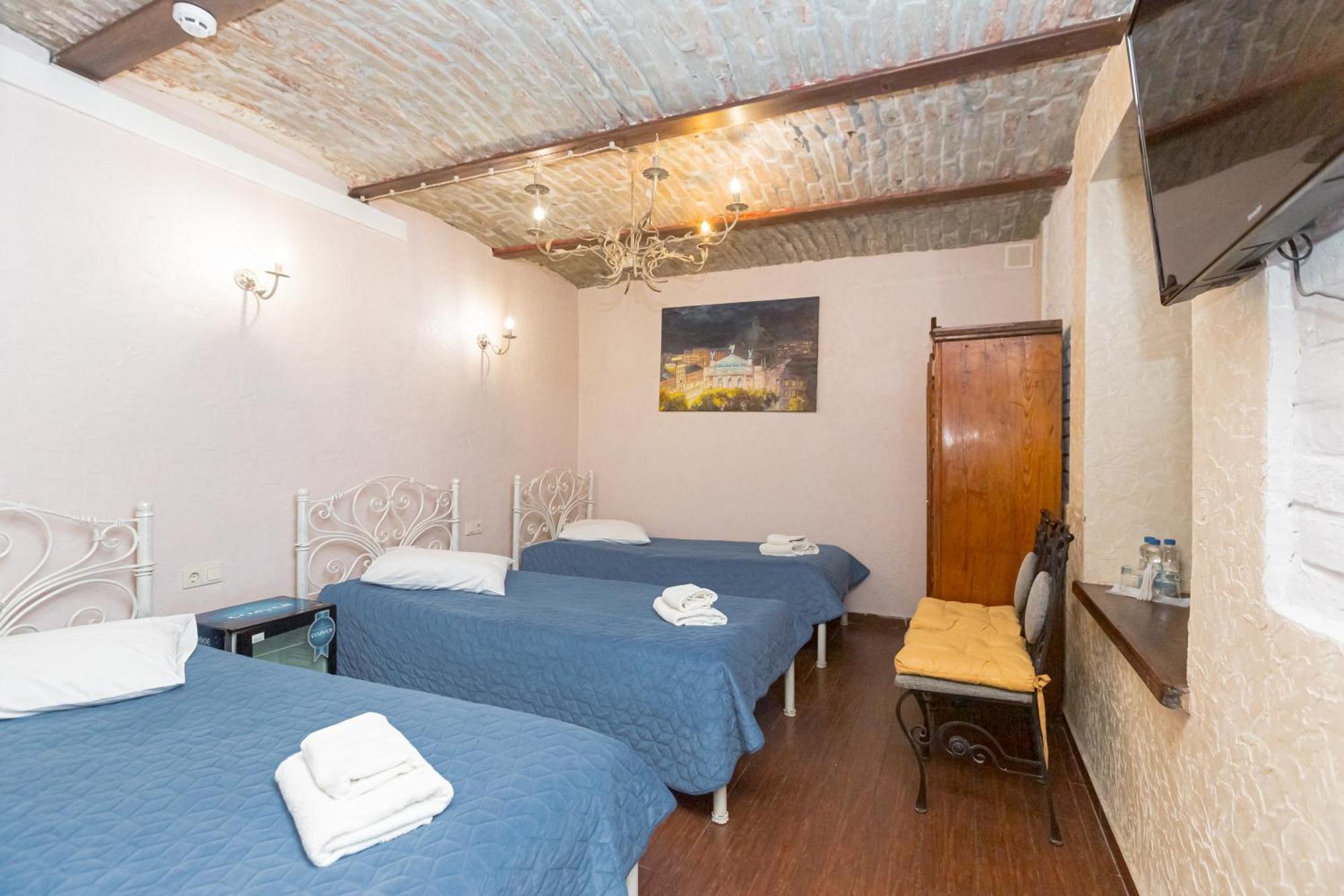 Staryi Krakiv Hotell Lviv Exteriör bild